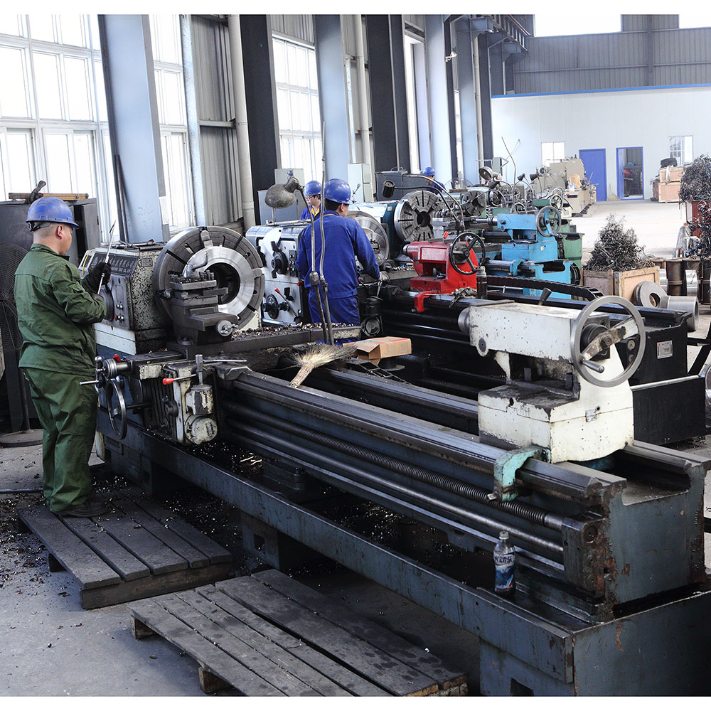 Rotary kiln manufacturing and equipment assembly at Henan Hongke Heavy Machinery Rotary kiln manufacturing and equipment assembly at Henan Hongke Heavy Machinery